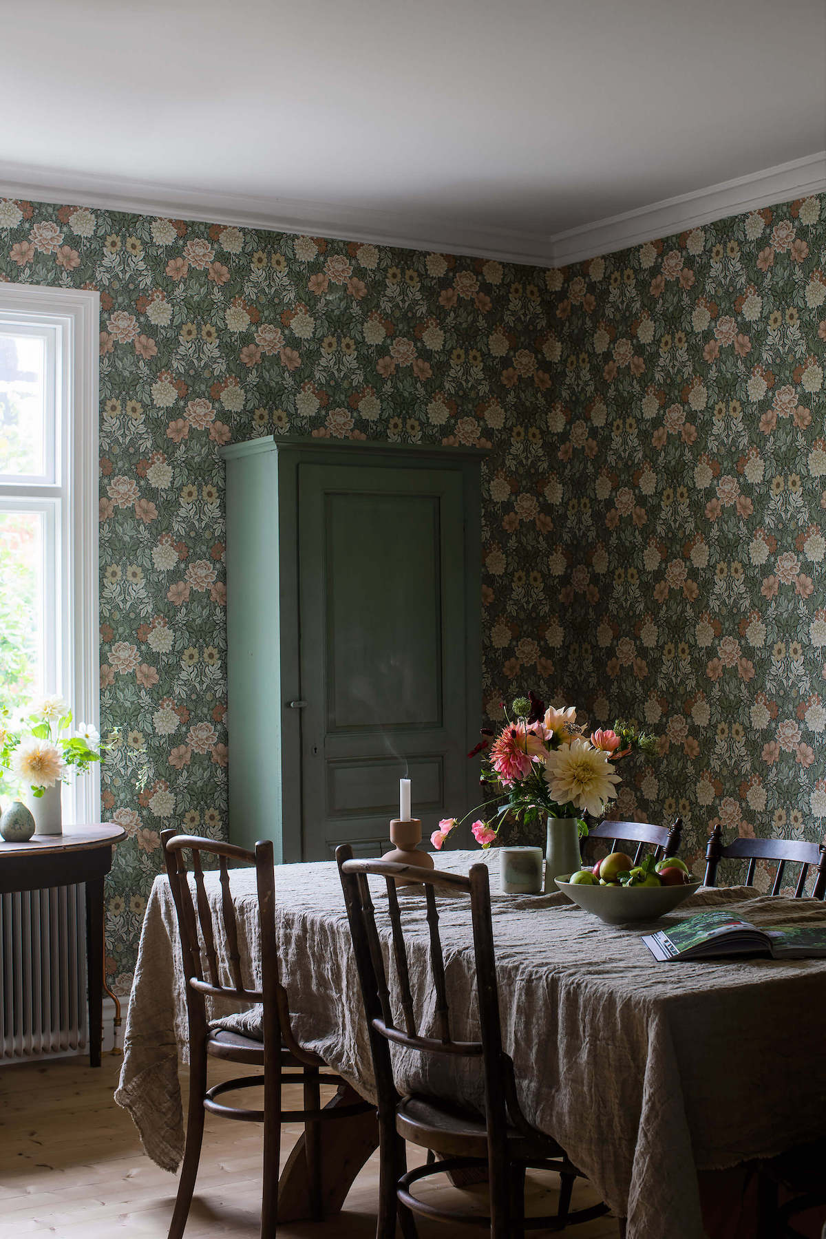 Tapet Falsterbro lll Dahlia Garden 7666
